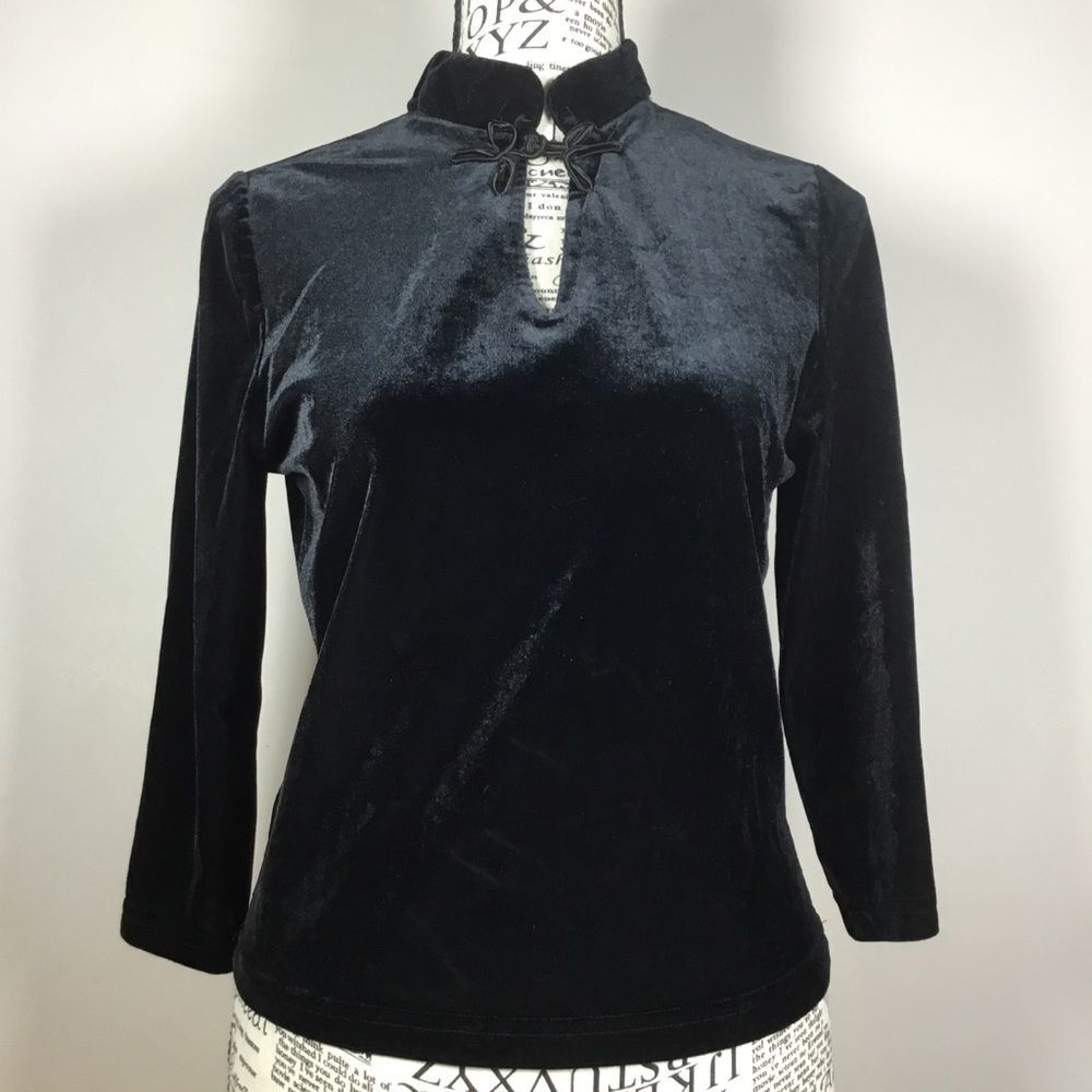 Black velvet top frog closure keyhole stand collar elegant classy sz XS/S